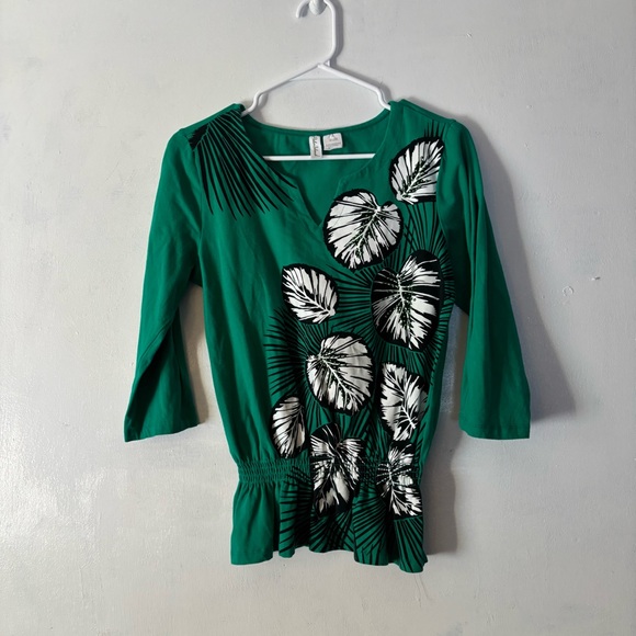 Palm Island Tops - Palm Island Green Floral 3/4 SLIT Sleeve Elastic Waist Pullover V Neck TOP Small